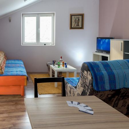 Athos Apartments Ni Kamer foto